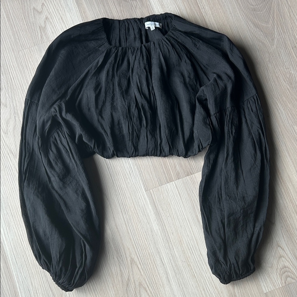Emory Park Grey Bandit Leighton Cropped Top MED Black NWOT Balloon Sleeves